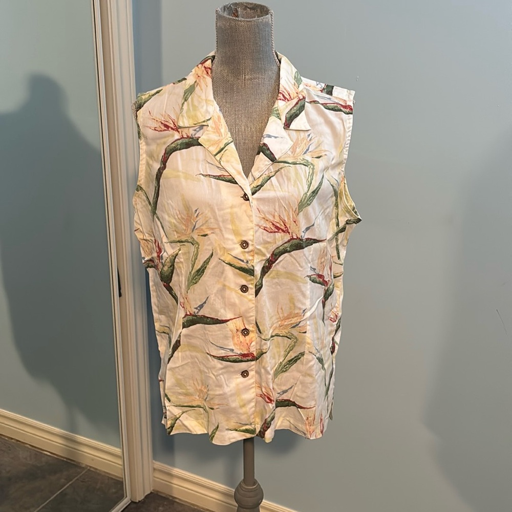 Women’s Paradise Shores, XL sleeveless top.